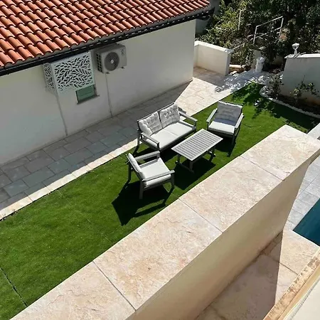 Le View Villa *