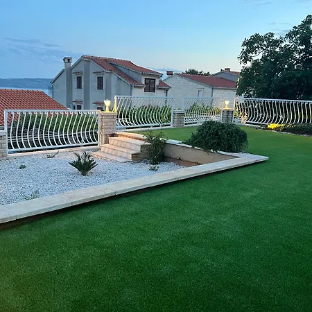 Villa Le View Pisak