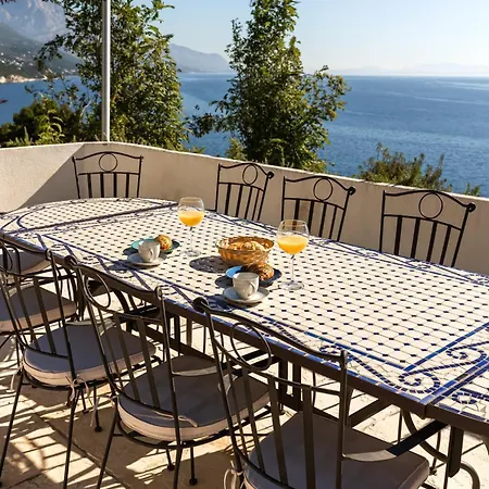 Le View Villa