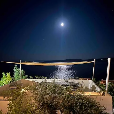 Villa Le View Pisak
