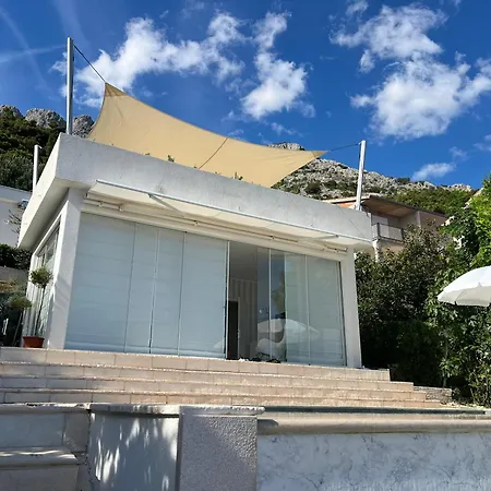 Villa Le View *