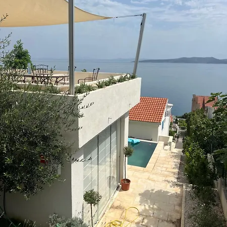Villa Le View