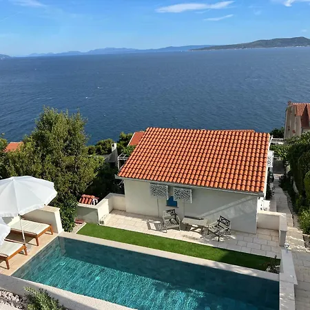 Le View Villa *