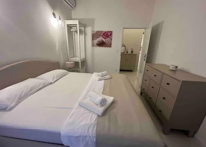 فيلة Le View بيساك