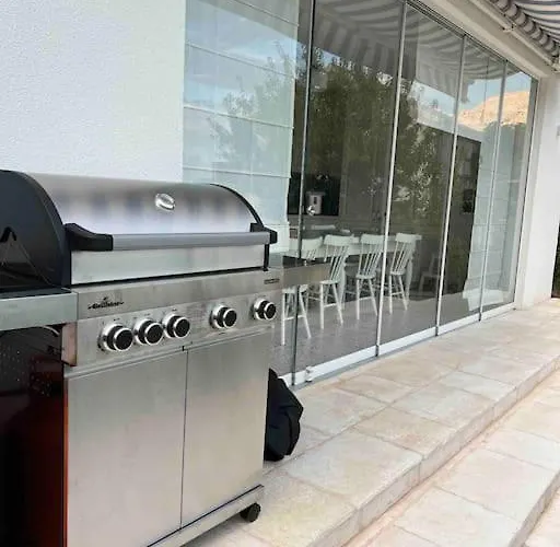 فيلة Le View بيساك