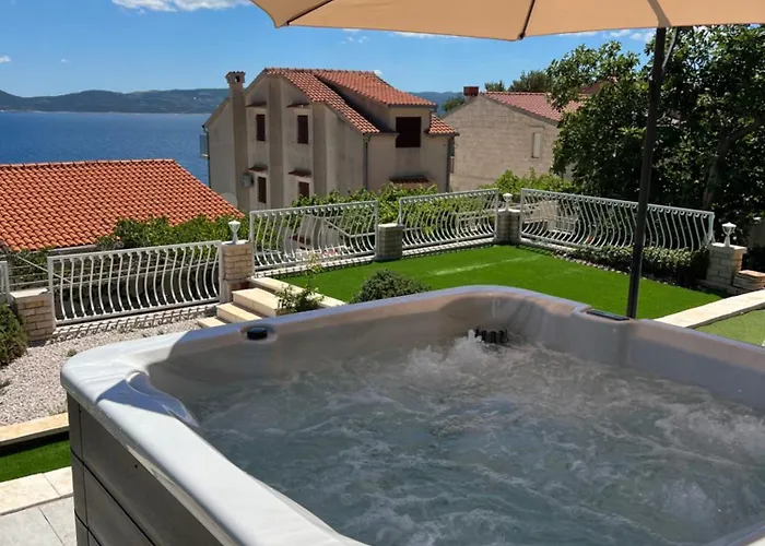 فيلة Le View بيساك