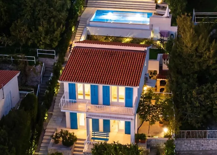 فيلة Le View بيساك